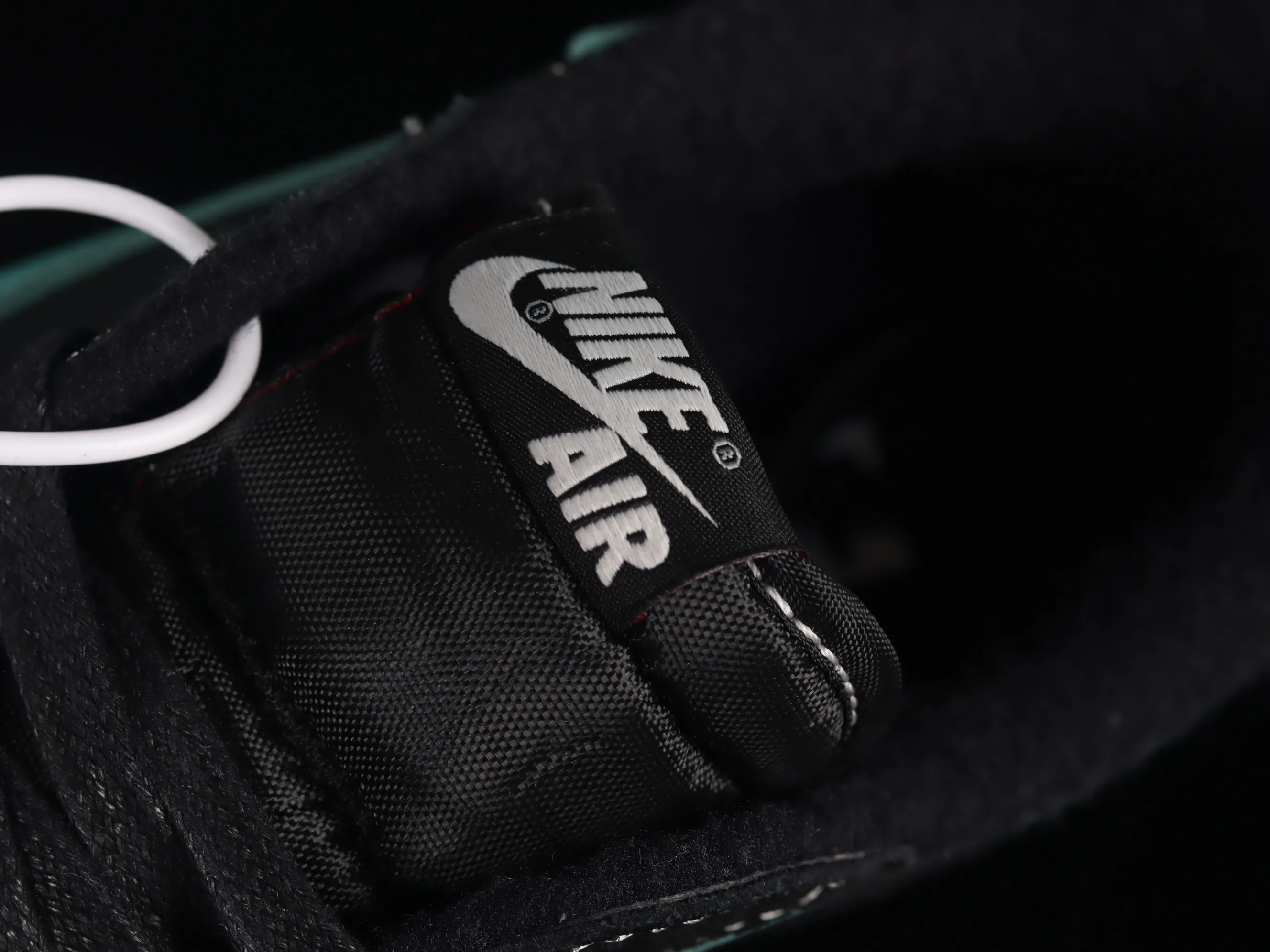All Categories Air Jordan Jordan Series Basketball Shoes Air Jordan 1 Low Travis Scott x Air Jordan 1 Low OG AJ1 Joe 1 Tiffany Green Overturned Low Basketball Shoes DM7866-401